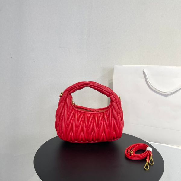 2023 new soft sheep leather hobo handbag/crossbody bag summer look essential fold fashion capacity moderate sheepskin texture delicate soft
2023 new soft sheep leather hobo handbag/crossbody bag summer look essential fold fashion capacity moderate sheepskin texture delicate soft