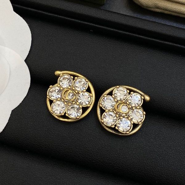 with pouch extravagant stud earrings colorful diamonds luxury brass women designer earrings, Golden;silver
with pouch extravagant stud earrings colorful diamonds luxury brass women designer earrings, Golden;silver