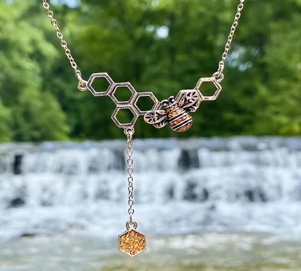 jewelry women honeybee pendant necklace insect bee honeycomb necklaces retro fashion bijoux gift1056688, Silver
jewelry women honeybee pendant necklace insect bee honeycomb necklaces retro fashion bijoux gift1056688, Silver
