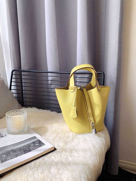 wholesale designer h ormes totes handbags vegetable basket women's bag premium genuine leather 2023 new yellow water bucket have logo
wholesale designer h ormes totes handbags vegetable basket women's bag premium genuine leather 2023 new yellow water bucket have logo