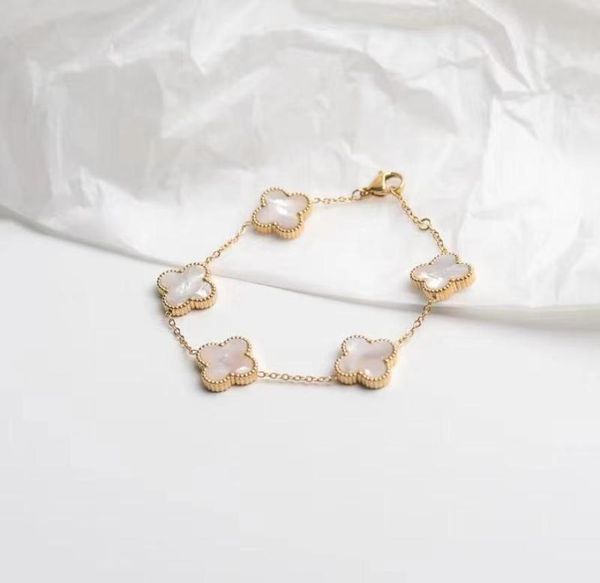 luxury clover designer fashion charm bracelets for girls women 18k gold silver black white red green brand bracelet wedding party3999514, Golden;silver
luxury clover designer fashion charm bracelets for girls women 18k gold silver black white red green brand bracelet wedding party3999514, Golden;silver