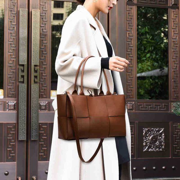 bags women classic designer handbags women bottegas bag 2022 hand woven soft leather texture tote autumn and winter simple leisure ha pv1s
bags women classic designer handbags women bottegas bag 2022 hand woven soft leather texture tote autumn and winter simple leisure ha pv1s