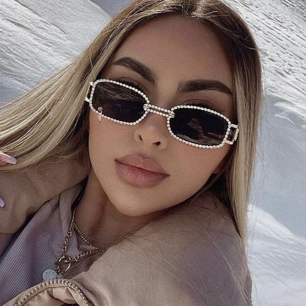 2023 imitation diamond edge small oval titanium alloy frame pc material lens legs women's luxury sunglasses personality cute trend fash, White;black
2023 imitation diamond edge small oval titanium alloy frame pc material lens legs women's luxury sunglasses personality cute trend fash, White;black