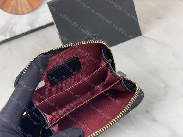 designer wallet classic new women's wallet zipper zero wallet small sheepskin wallet card bag p965-2 szie:7.5*2*11.cm, Red;black
designer wallet classic new women's wallet zipper zero wallet small sheepskin wallet card bag p965-2 szie:7.5*2*11.cm, Red;black