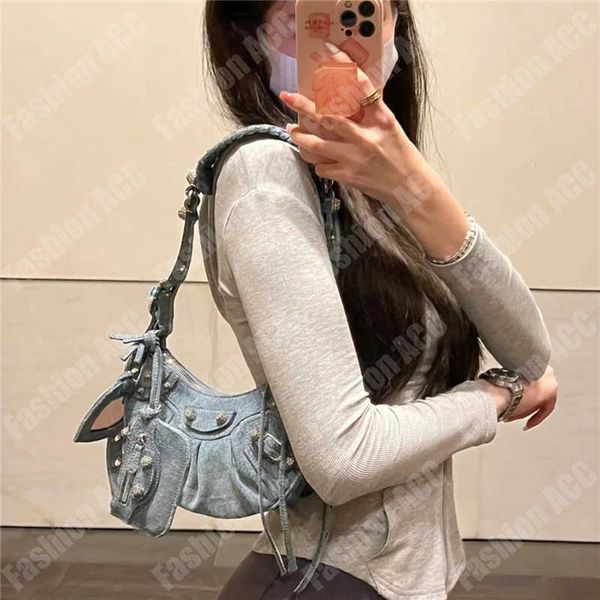 le cagole womens motorcycle shoulder bag luxury hobos designers cowboy crossbody clutch wallet purse pochette retro vintage with diamonds
le cagole womens motorcycle shoulder bag luxury hobos designers cowboy crossbody clutch wallet purse pochette retro vintage with diamonds