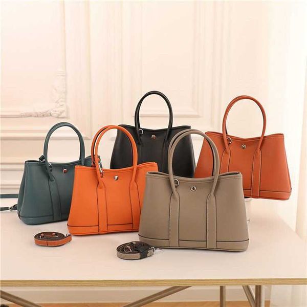 factory wholesale designer h ormes totes handbags mother's day gift high grade for bag quality women's tote large capacity handhel
factory wholesale designer h ormes totes handbags mother's day gift high grade for bag quality women's tote large capacity handhel
