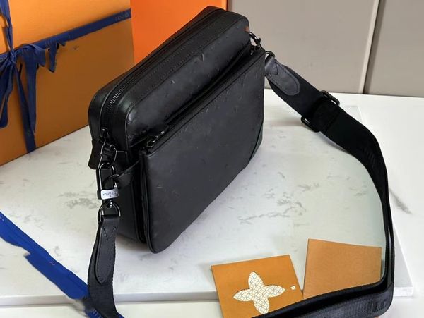 2023 the latest high-end atmosphere all steel hardware zipper men's messenger bag fashion embossed cow leather shoulder bag crossbody b
2023 the latest high-end atmosphere all steel hardware zipper men's messenger bag fashion embossed cow leather shoulder bag crossbody b