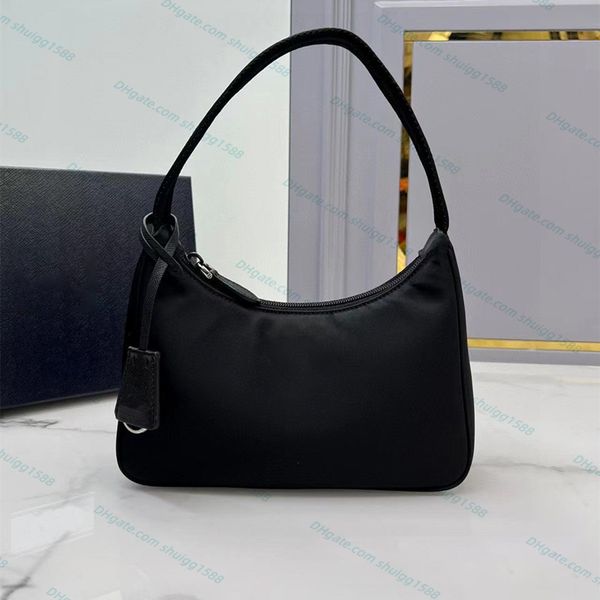 luxury designers nylon 3pcs shoulder bags man women 2005 hobo handbags hip-hop cross body purses elling underarm bags purses clutch bags
luxury designers nylon 3pcs shoulder bags man women 2005 hobo handbags hip-hop cross body purses elling underarm bags purses clutch bags