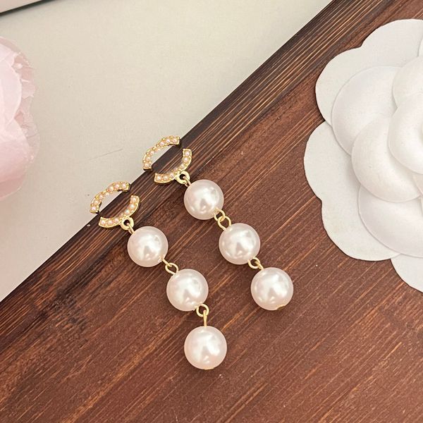 18k gold plated designers brand earrings designer letter ear stud women crystal pearl stainless steel geometric earring for wedding party je, Golden;silver
18k gold plated designers brand earrings designer letter ear stud women crystal pearl stainless steel geometric earring for wedding party je, Golden;silver