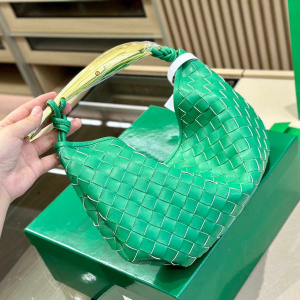the tote bag women designer bag weaving bags handbag womens fashion classic shoulder large capacity solid color handbags
the tote bag women designer bag weaving bags handbag womens fashion classic shoulder large capacity solid color handbags