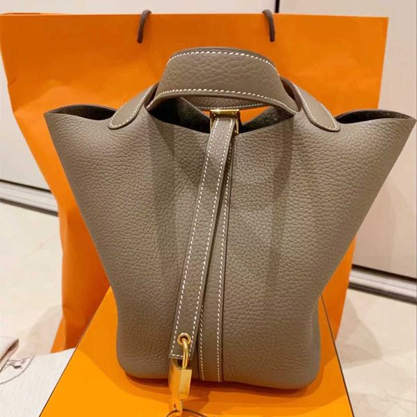 wholesale designer h ormes totes handbags vegetable basket women's bag 2023 new high-grade gray mother's large capacity leather bu
wholesale designer h ormes totes handbags vegetable basket women's bag 2023 new high-grade gray mother's large capacity leather bu