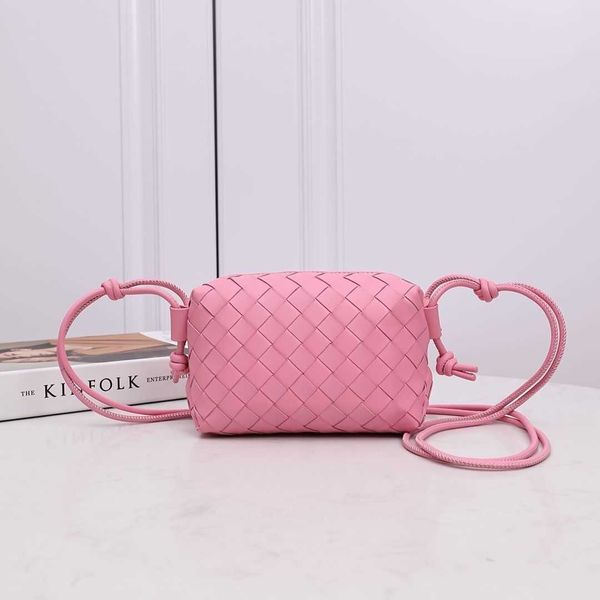 designers bag veneta bottega new mini loop camera bag woven metal buckle one shoulder oblique span bag
designers bag veneta bottega new mini loop camera bag woven metal buckle one shoulder oblique span bag