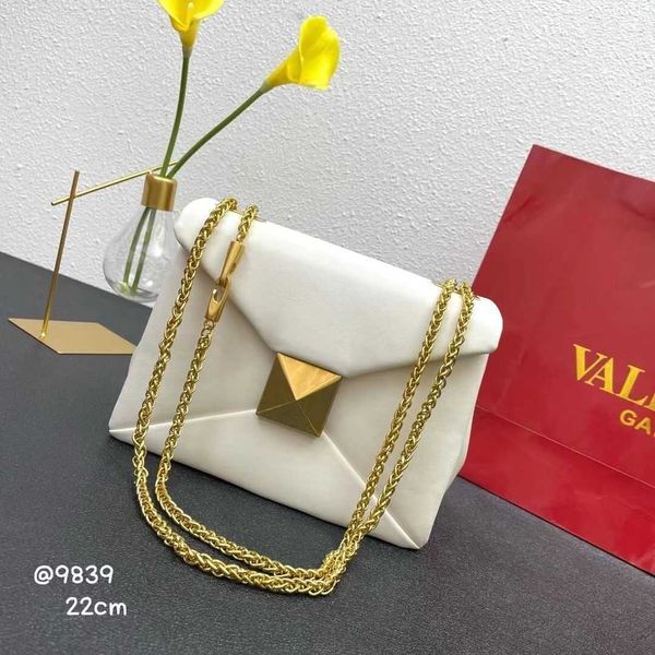 bag handbag luxury classic ladies crossbody women bags valentino beach handbags designer new rivet 28m9
bag handbag luxury classic ladies crossbody women bags valentino beach handbags designer new rivet 28m9