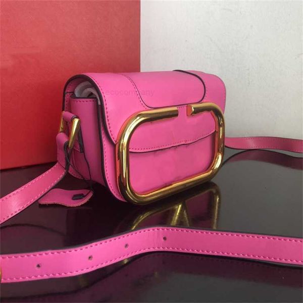 outdoor bag luxurys shoulder magnetic buckle flip volention small bag diagonal women in autumn winter solid color cross single organ adjusta
outdoor bag luxurys shoulder magnetic buckle flip volention small bag diagonal women in autumn winter solid color cross single organ adjusta