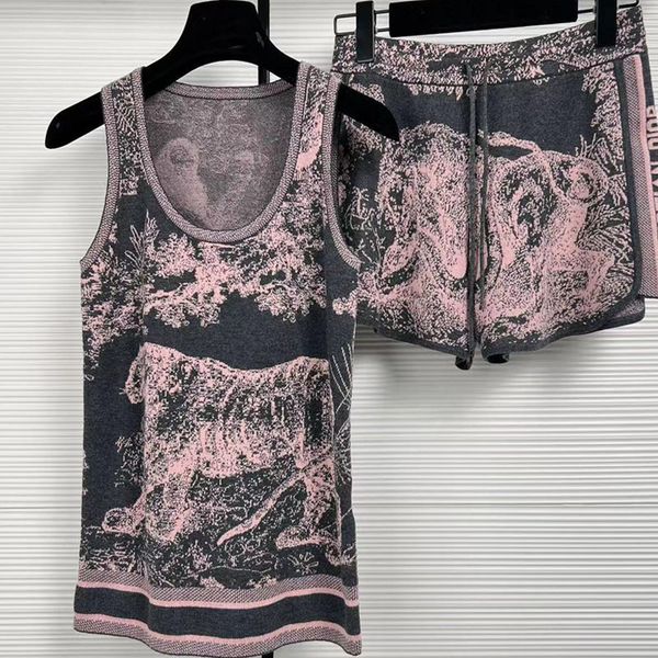 exclusive launch original quality womens designer clothing 23 early autumn counter new product women's two piece pants tiger pattern, White
exclusive launch original quality womens designer clothing 23 early autumn counter new product women's two piece pants tiger pattern, White
