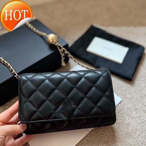women's brand designers single shoulder bags 2023 new fashion texture leather gold ball chain small square multi-functional cross-body
women's brand designers single shoulder bags 2023 new fashion texture leather gold ball chain small square multi-functional cross-body