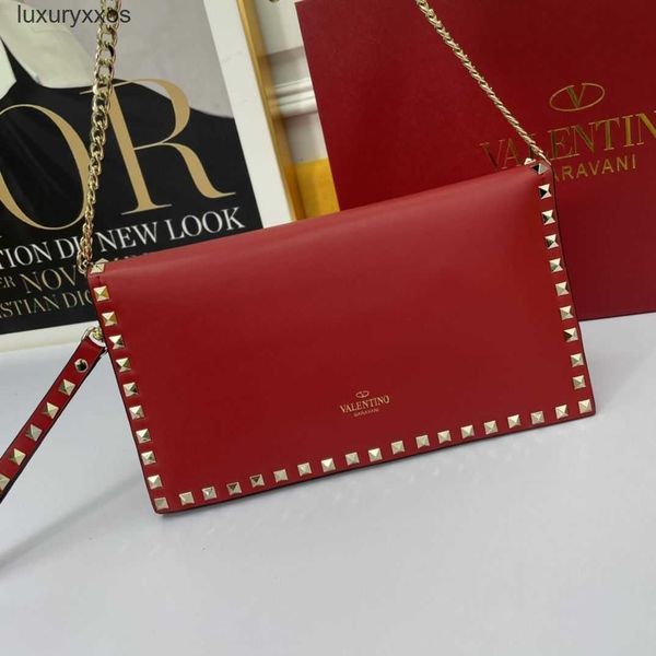 designer bag valention studs bags gsea simple versatile rivet handheld handbag fashionable small square tote bag metal chain one shoulder cr
designer bag valention studs bags gsea simple versatile rivet handheld handbag fashionable small square tote bag metal chain one shoulder cr