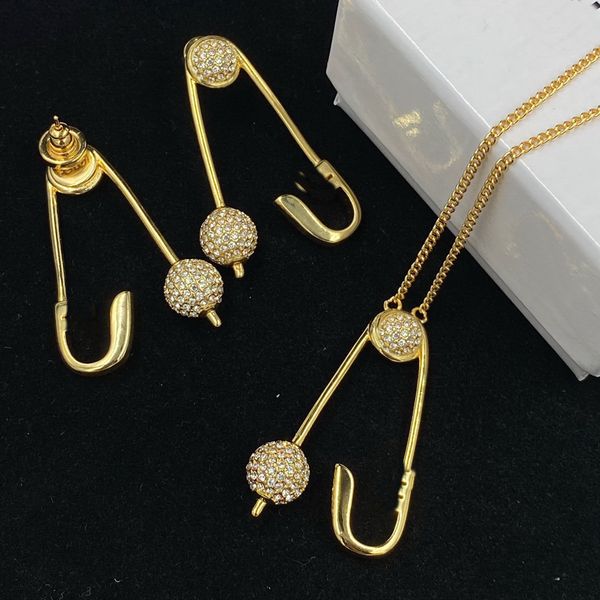 fashion banshee gold necklace bracelet sets spherical diamond studded pin paper clip pendant brass ladies designer jewelry birthday annivers, Black
fashion banshee gold necklace bracelet sets spherical diamond studded pin paper clip pendant brass ladies designer jewelry birthday annivers, Black