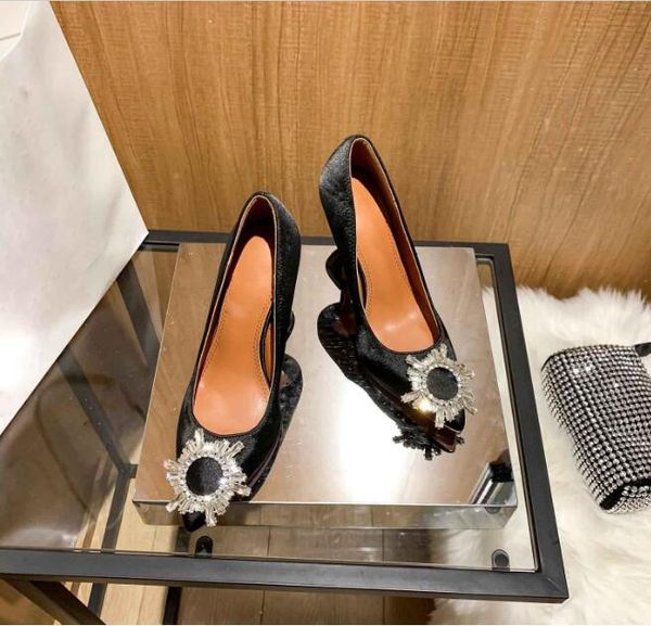 amina muaddi begum crystal-embellished pvc pumps shoes spool stiletto heels sandals women's luxury designers dress shoe evening slingba, Black
amina muaddi begum crystal-embellished pvc pumps shoes spool stiletto heels sandals women's luxury designers dress shoe evening slingba, Black