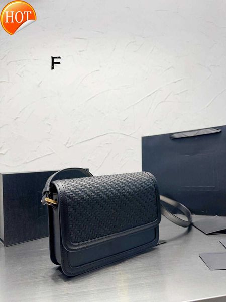 luxury designer shoulder crossbody bag tote 2023 new edition and box female oblique cross european american fashion messenger packet factory
luxury designer shoulder crossbody bag tote 2023 new edition and box female oblique cross european american fashion messenger packet factory