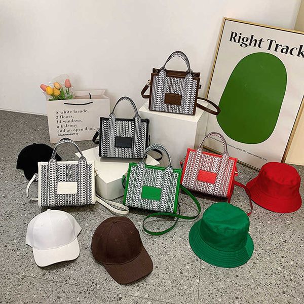 designer bag ma bag fashionable large capacity tote bag 2023 version personalized simple texture women's shoulder bag printed handbag
designer bag ma bag fashionable large capacity tote bag 2023 version personalized simple texture women's shoulder bag printed handbag