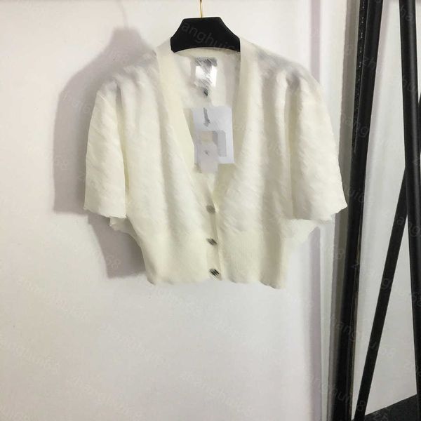 23ss womens designer clothing womens knits logo jacquard v-neck short waist short sleeve knitted cardigan womens clothes, White
23ss womens designer clothing womens knits logo jacquard v-neck short waist short sleeve knitted cardigan womens clothes, White