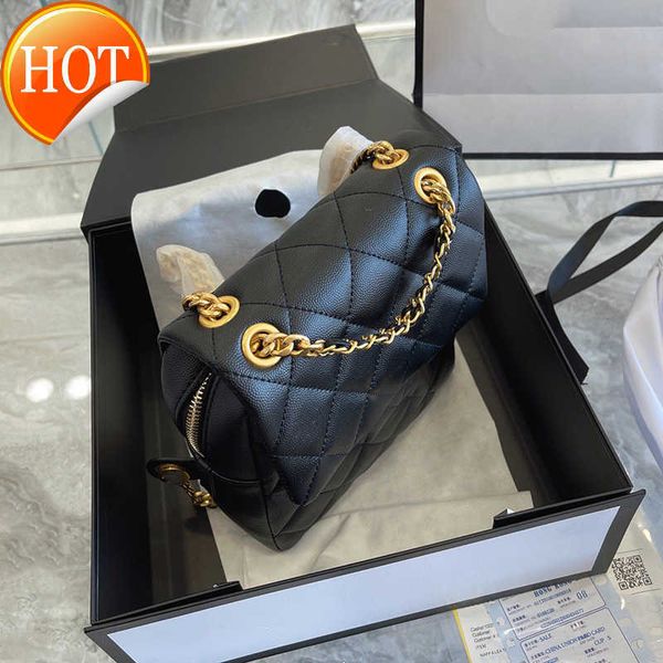 women's brand designers shoulder bags 2023 fashion texture leather backpack gold metal chain portable crossbody bag factory direct sale
women's brand designers shoulder bags 2023 fashion texture leather backpack gold metal chain portable crossbody bag factory direct sale