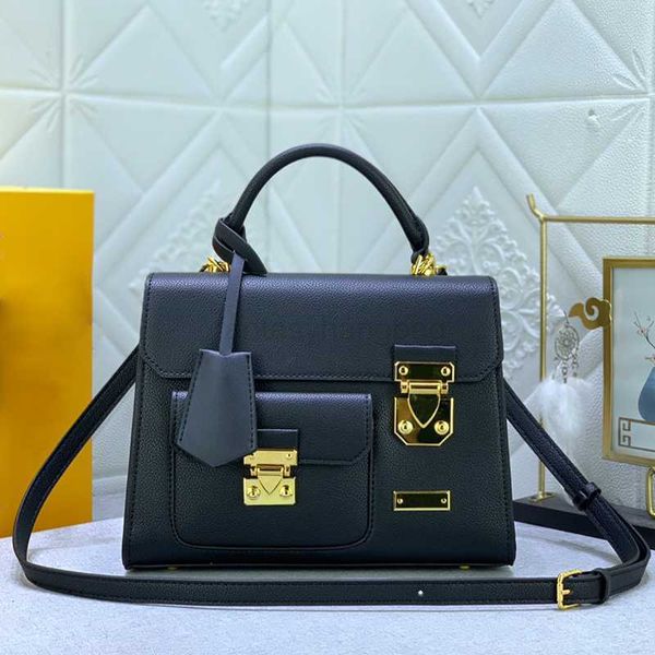 cc bag luxury designer woman bag shoulder crossbody tote bags fashion vintage sequined lock trapezoidal contour with arched handle genuine l
cc bag luxury designer woman bag shoulder crossbody tote bags fashion vintage sequined lock trapezoidal contour with arched handle genuine l