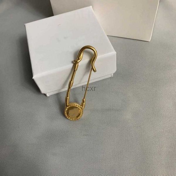 2021 european and american letter pins, brooches retro accessories fast delivery, Gray
2021 european and american letter pins, brooches retro accessories fast delivery, Gray
