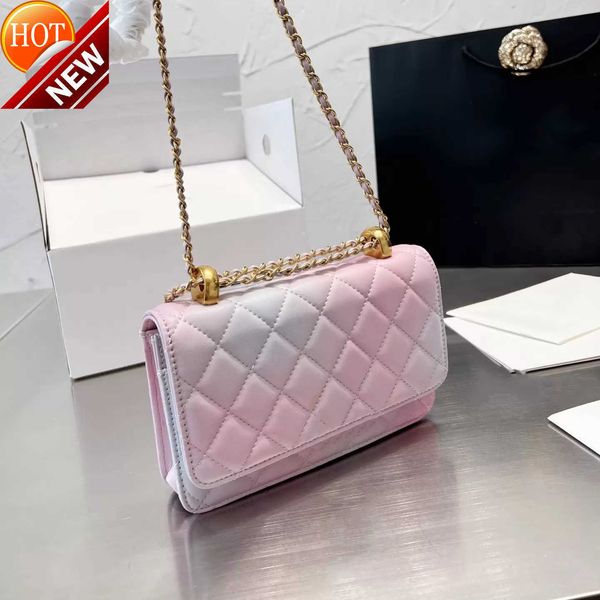 brand designers shoulder bags fashion texture cowhide metal chain hardware adjusted oblique cross bag factory direct sales
brand designers shoulder bags fashion texture cowhide metal chain hardware adjusted oblique cross bag factory direct sales