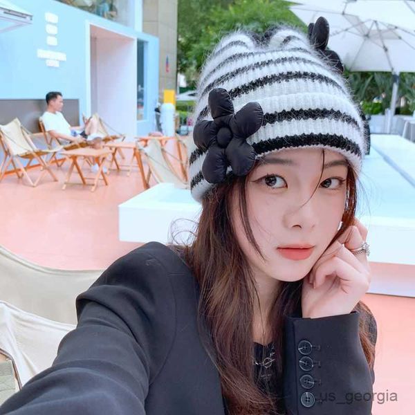 caps sweet three-dimensional flower rabbit hat female autumn winter black white striped knitted cap warm beanie hats r230628, Blue;gray
caps sweet three-dimensional flower rabbit hat female autumn winter black white striped knitted cap warm beanie hats r230628, Blue;gray