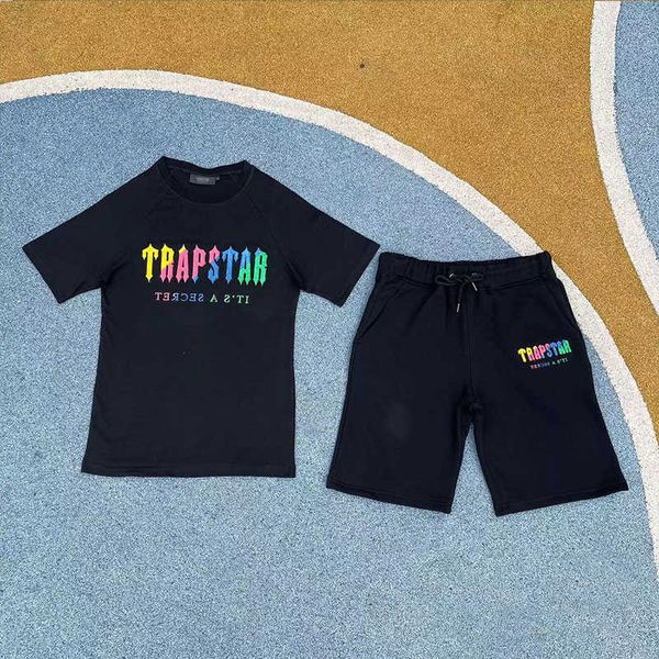 new trapstar london towel embroidery crafted t-shirt rainbow colour gradient letter t shirt men's black tshirt sets, Black;brown
new trapstar london towel embroidery crafted t-shirt rainbow colour gradient letter t shirt men's black tshirt sets, Black;brown
