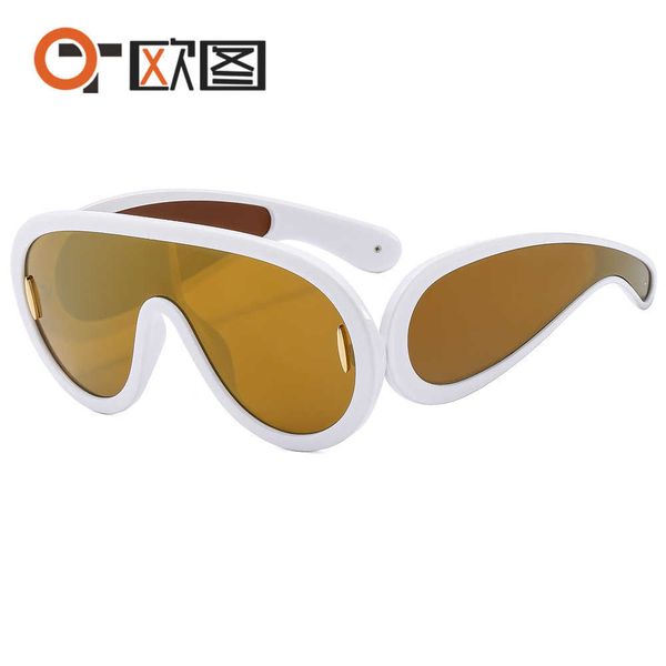 large frame integrated sunshade large face decorative for men and women exaggerated personality sunglasses, White;black
large frame integrated sunshade large face decorative for men and women exaggerated personality sunglasses, White;black