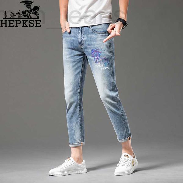 men's jeans designer high end european light blue embroidered cropped jeans men's thin summer fashion trend elastic slim straight
men's jeans designer high end european light blue embroidered cropped jeans men's thin summer fashion trend elastic slim straight