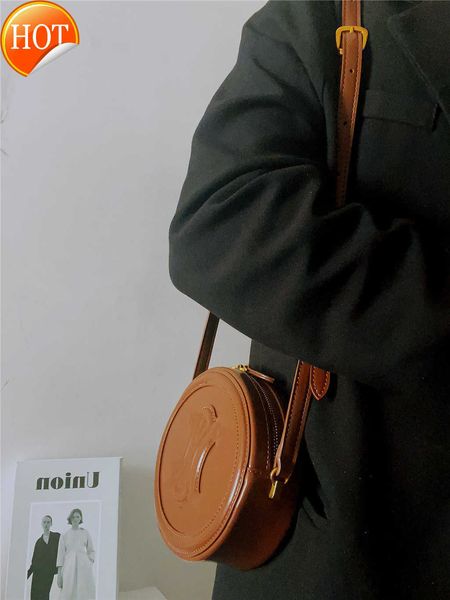 designer bag autumn and winter new triumphal arch embossed small round one shoulder cross body fashionable high-grade factory direct sale pu
designer bag autumn and winter new triumphal arch embossed small round one shoulder cross body fashionable high-grade factory direct sale pu