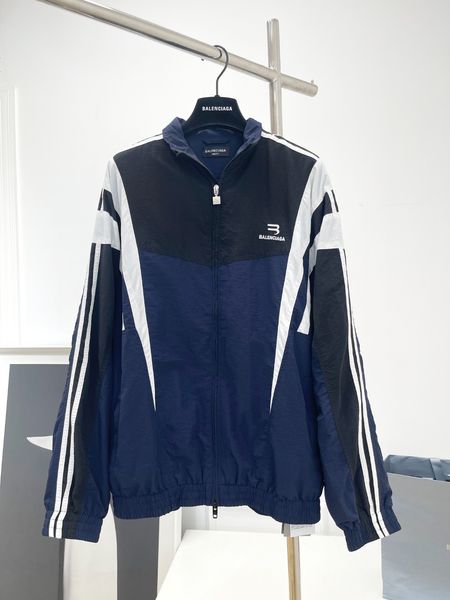 2023 fall and winter luxury designer mens letter decoration tracksuits ~ us size sweatsuit ~ mens training jogging sweat track suits, Gray
2023 fall and winter luxury designer mens letter decoration tracksuits ~ us size sweatsuit ~ mens training jogging sweat track suits, Gray