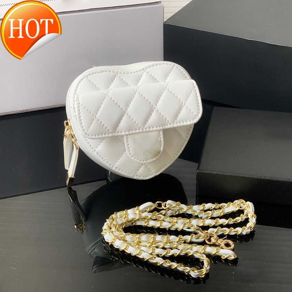 ladies' brand designers shoulder bags 2023 fashion classic mini lambskin heart fanny pack texture silver chain rotary lock crossbody ba
ladies' brand designers shoulder bags 2023 fashion classic mini lambskin heart fanny pack texture silver chain rotary lock crossbody ba