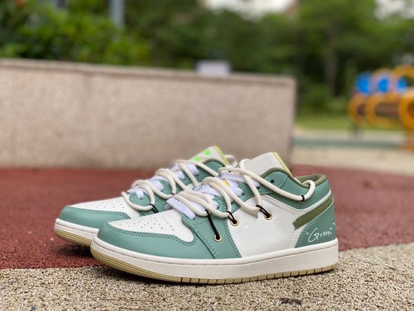 1 1s green and white low cut retro basketball dc0774-200 womens mens size us 4y-12 eur 36-46
1 1s green and white low cut retro basketball dc0774-200 womens mens size us 4y-12 eur 36-46