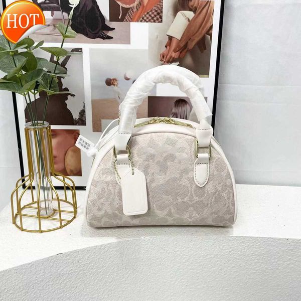 luxury brand designer bags handbags shoulder crossbody bags tote bag new fashion texture leather women's versatile sweet handheld one o
luxury brand designer bags handbags shoulder crossbody bags tote bag new fashion texture leather women's versatile sweet handheld one o