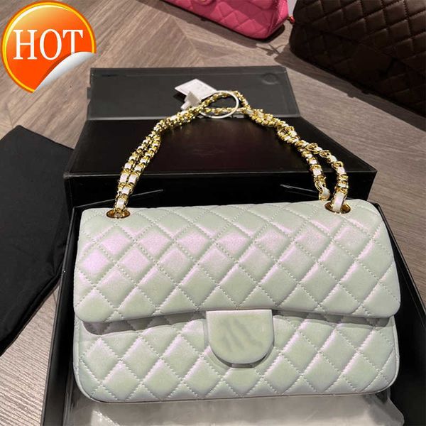 women's brand designers shoulder bags classic gold chain 25cm envelope fashion texture leather crossbody factory direct sales
women's brand designers shoulder bags classic gold chain 25cm envelope fashion texture leather crossbody factory direct sales