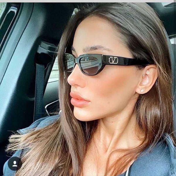 new fashion box sunglasses large frame women 22699bxl, White;black
new fashion box sunglasses large frame women 22699bxl, White;black