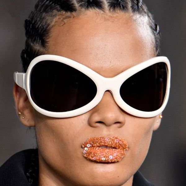 plastic sunglasses sun shades lunette de soleil fashion vintage y2k oversized funny big frame glasses sunglass for men women 2023, White;black
plastic sunglasses sun shades lunette de soleil fashion vintage y2k oversized funny big frame glasses sunglass for men women 2023, White;black