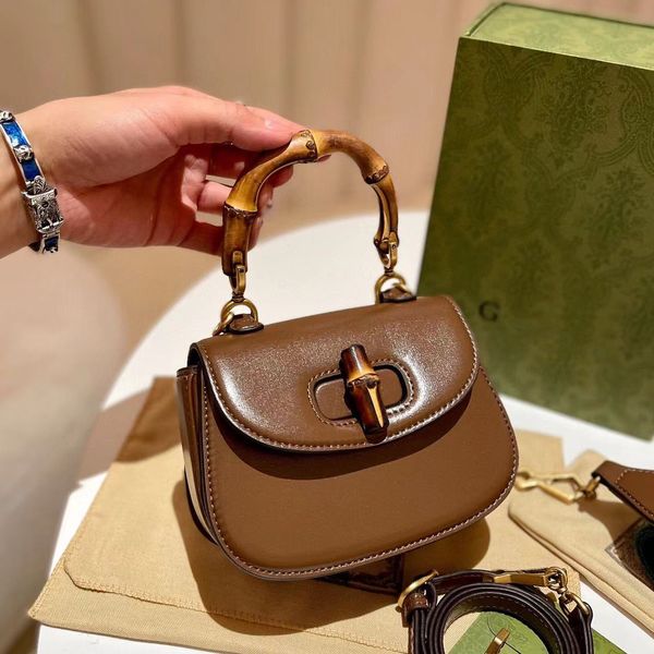 luxury designer bag the tote bag genuine leather women fashion shoulder bags bamboo knot handle high sense classic versatile crossbody bag
luxury designer bag the tote bag genuine leather women fashion shoulder bags bamboo knot handle high sense classic versatile crossbody bag