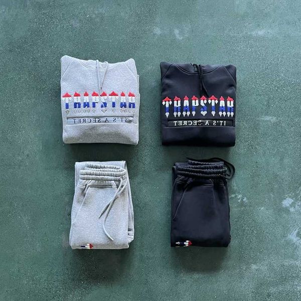 men trapstar chenille decoded 2.0 hooded - revolution fashion jogger pants quality embroidered hoodie, Black;brown
men trapstar chenille decoded 2.0 hooded - revolution fashion jogger pants quality embroidered hoodie, Black;brown
