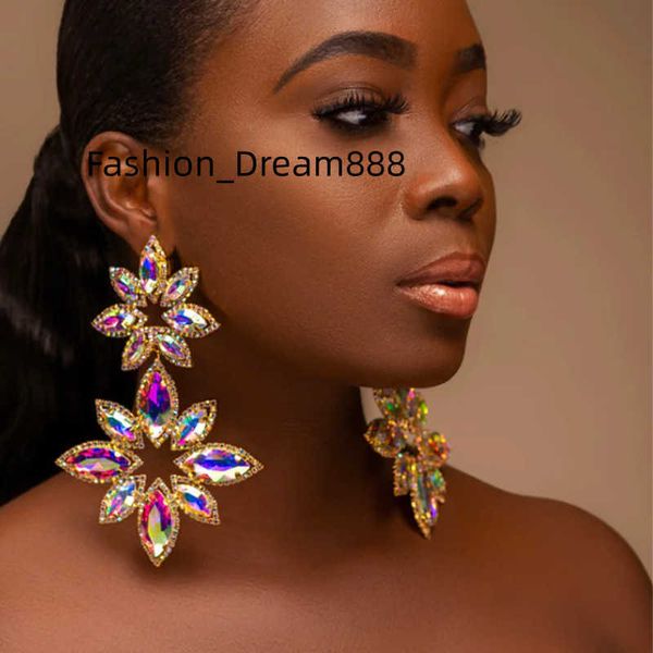 new exaggerated premium rhinestone earrings fashion luxury rhinestone shiny flower shape earrings jewelry, Silver
new exaggerated premium rhinestone earrings fashion luxury rhinestone shiny flower shape earrings jewelry, Silver