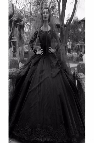 new fashion ball gown black gothic wedding dresses white jewel long sleeves lace wedding dress custom made plus size bridal gowns8122899
new fashion ball gown black gothic wedding dresses white jewel long sleeves lace wedding dress custom made plus size bridal gowns8122899
