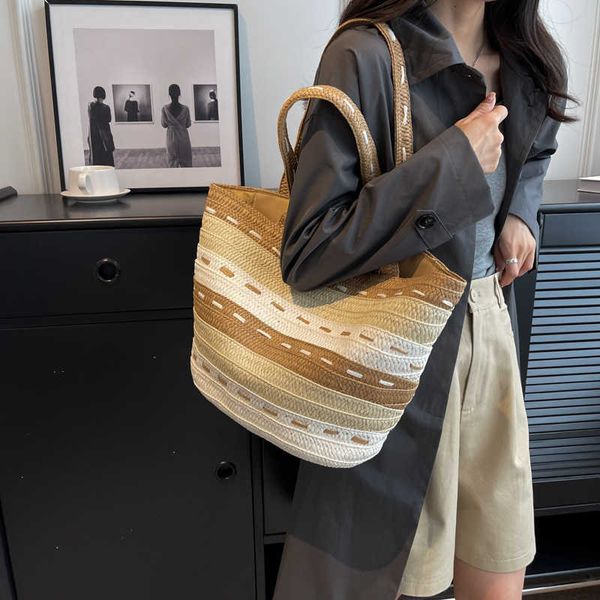 new versatile simple and fashionable paper debate woven bag with large capacity one shoulder gradual color changing woven bag beach bag wome
new versatile simple and fashionable paper debate woven bag with large capacity one shoulder gradual color changing woven bag beach bag wome
