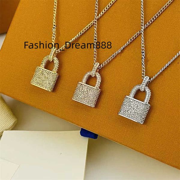 classic titanium steel lock necklace women's gold silver letters gift girlfriend wedding inlaid with diamonds luxury designer jewelry d
classic titanium steel lock necklace women's gold silver letters gift girlfriend wedding inlaid with diamonds luxury designer jewelry d