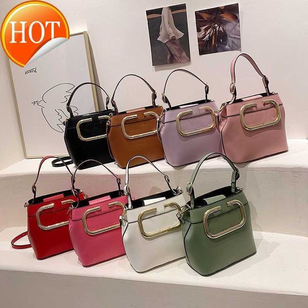 women's designer bags tote 2023 new bucket single shoulder hand messenger small fashion woman's handbags factory direct sales
women's designer bags tote 2023 new bucket single shoulder hand messenger small fashion woman's handbags factory direct sales