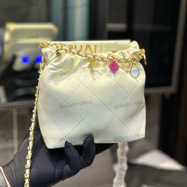 designer womens shoulder bag 22 garbage bag diamond check beautiful small pendant hardware metal buckle hand crossbody bags casual bags make
designer womens shoulder bag 22 garbage bag diamond check beautiful small pendant hardware metal buckle hand crossbody bags casual bags make